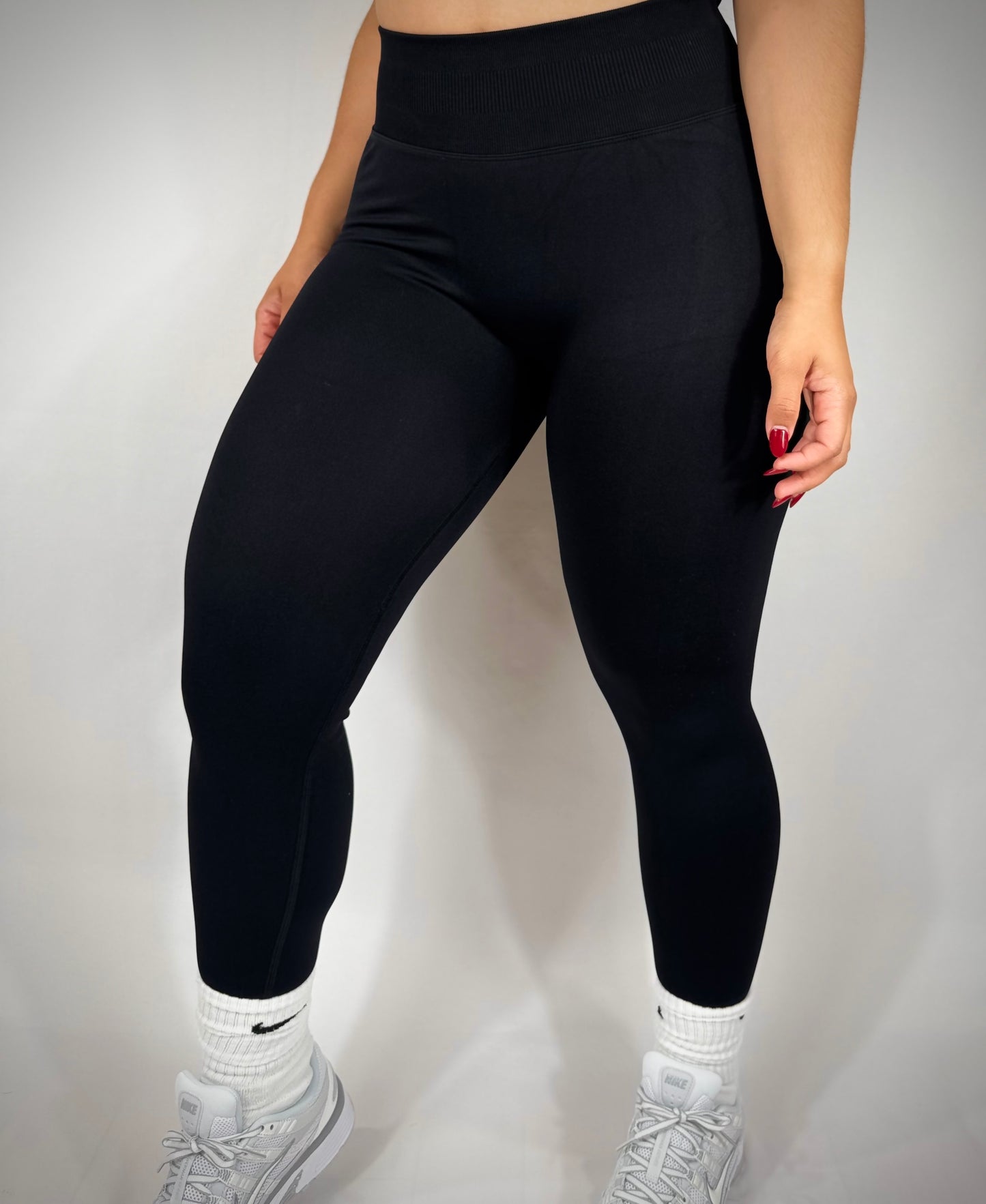 Contour Glow Seamless Leggings- BLACK